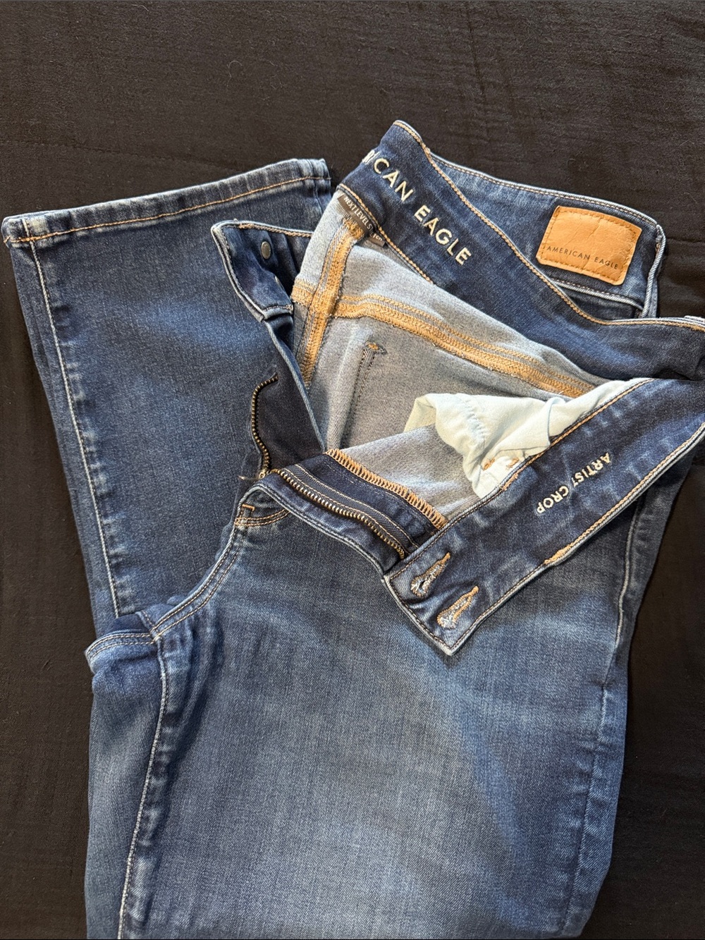 American Eagle Outfitters Women’s Medium Blue Artist Crop jeans